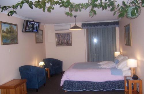 Stirling House | Adelaide Hills B&B Accommodation