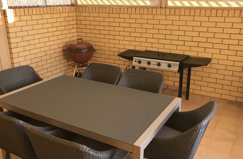 Para Vista House | Adelaide holiday home page