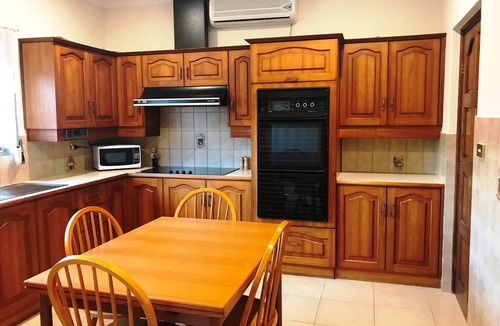 Para Vista House | Adelaide holiday home