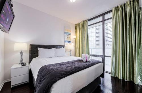 Vaughan Apartment | Adelaide Stays and Suites - Walk to Subway - Easy Access Downtown Toronto