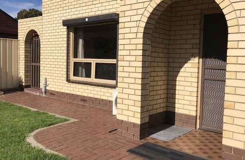 Para Vista House | Adelaide - The Comfortable Home