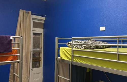 Adelaide Central Business District Hostel | Adelaide Travellers Inn Backpackers Hostel