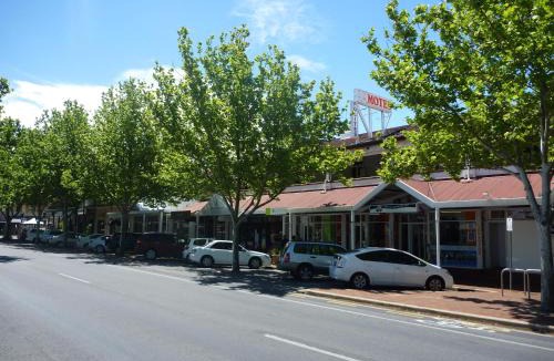 Adelaide Central Business District Hostel | Adelaide Travellers Inn Backpackers Hostel