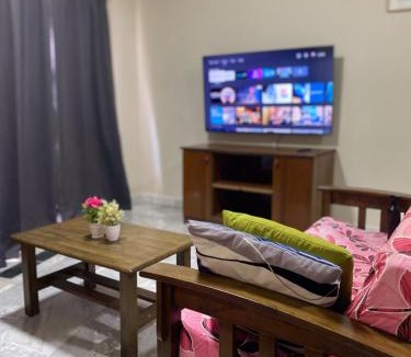 Baharu Apartment | Adelea Staycation w Netflix Marina View