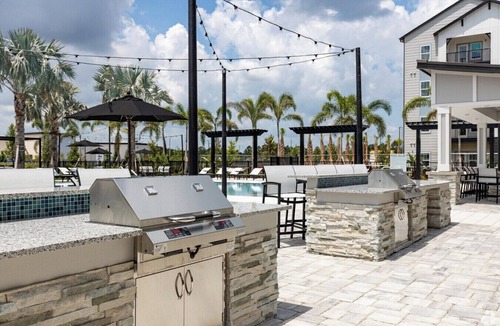 Bay Lake Apartment | Adeline Apartments 15m to Parks, Pet Friendly, Free Parking by Heavenly Homes
