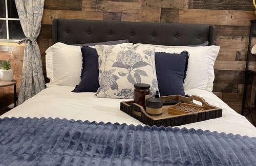 Harmon Bed & Breakfast | Adelines Bed and Breakfast