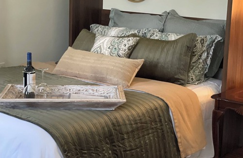 Harmon Bed & Breakfast | Adelines Bed and Breakfast