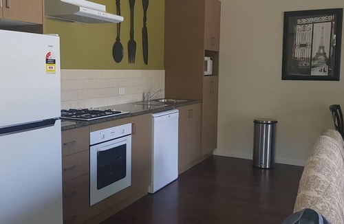 Echuca Apartment | Adelphi Apartment 6