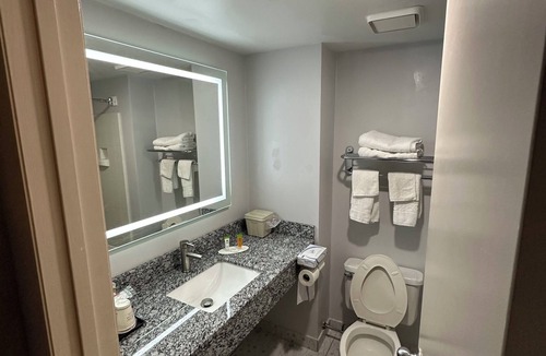 Niantic Hotel | Aderi Hotel Niantic