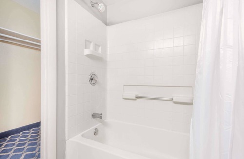 Niantic Hotel | Aderi Hotel Niantic