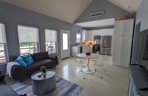 Sauble Beach Cottage | Adikameg Cottage - Sauble Beach