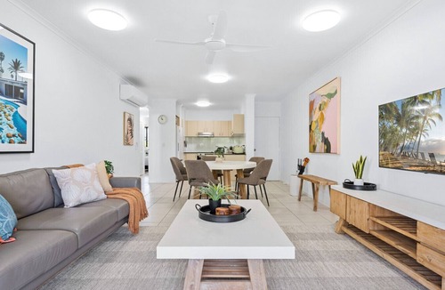 Parramatta Park Apartment | Adina | Spacious Top-Floor Apartment