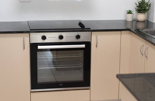 Parramatta Park Apartment | Adina | Spacious Top-Floor Apartment