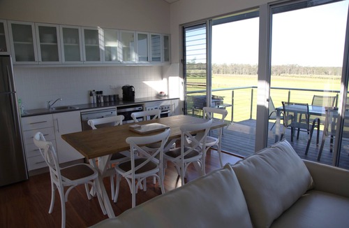 Lovedale Apartment | Adina Vineyard