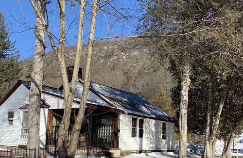 Warrensburg House | Adirondack Bungalow Getaway