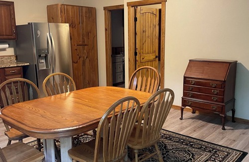 Croghan Cabin | Adirondack Cabin w/Kayaks, Direct Snowmobile&ATV Trails, Swimming, Hiking, WiFi