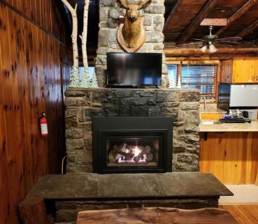 Lake George Hotel | Adirondack Diamond Point Lodge