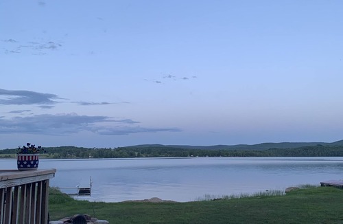 Ellenburg Depot Cabin | Adirondack log cabin on Chazy Lake NY
