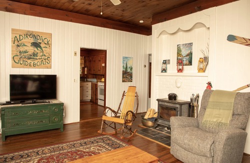 Town of Chesterfield Cabin | Adirondack Retreat - Hot Tub & Lake
