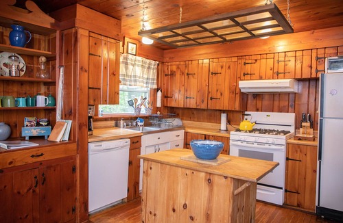 Town of Chesterfield Cabin | Adirondack Retreat - Hot Tub & Lake