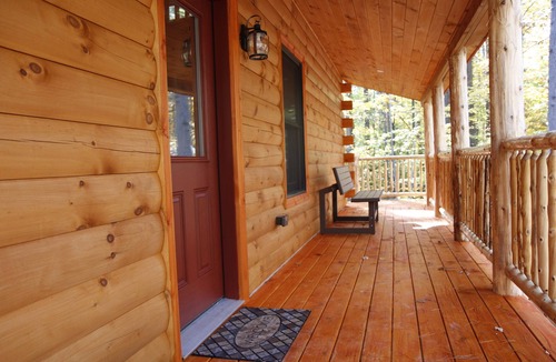 Jay Cabin | Adirondack Retreat w/Hot Tub + Outdoor Firepit