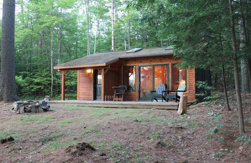 North Pole Cabin | Adirondack Riverfront Retreat
