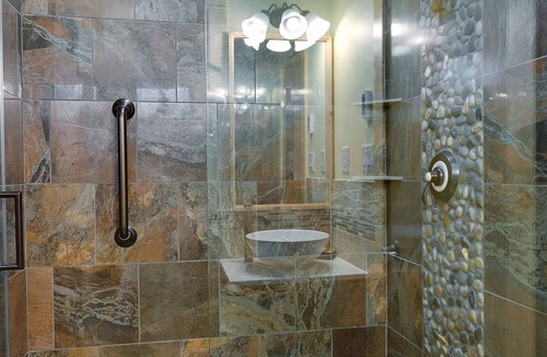 Wilmington Hotel | Adirondack Spruce Lodge