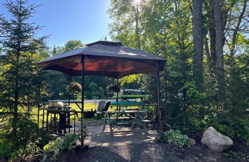 Arietta House | Adirondack Trailside Cabin