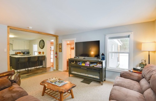 Brantingham Cottage | Adirondacks Cabin: Fish, Hunt & Hike!