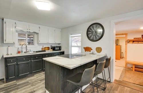 Brantingham Cottage | Adirondacks Cabin: Fish, Hunt & Hike!