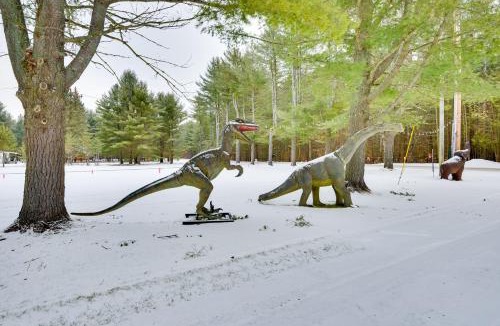 Brantingham House | Adirondacks Cabin: Fish, Hunt & Hike!