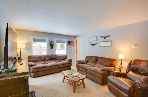 Brantingham House | Adirondacks Cabin: Fish, Hunt & Hike!