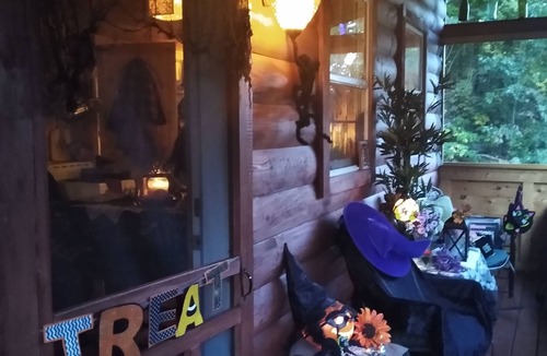 Gloversville Cabin | Adirondacks, NY Tiny Whimsical House/Cabin