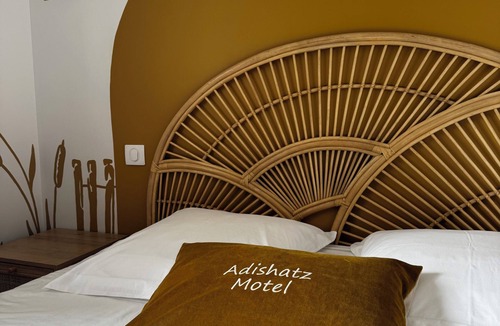 Biscarrosse Hotel | Adishatz Motel
