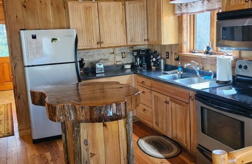 Jay Cabin | ADK Cabin | Hot Tub | Dog Friendly |Near Whiteface