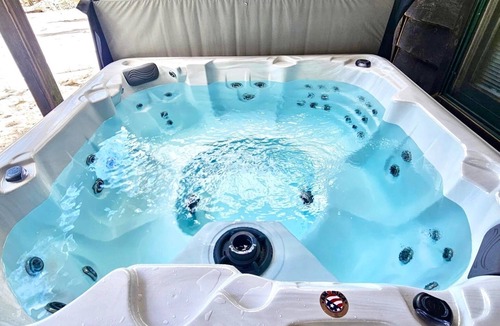 Jay Cabin | ADK Cabin | Hot Tub | Dog Friendly |Near Whiteface