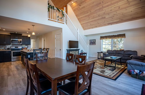 Town of Webb Ski Chalet | ADK Chalet - On Snowmobile Trail & Near Everything