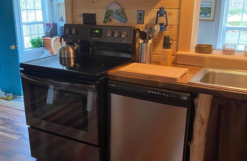 Elizabethtown House | ADK Cozy River Cottage