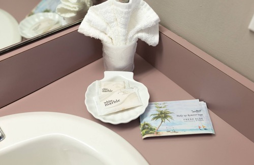 Lake George Hotel | Admiral Motel