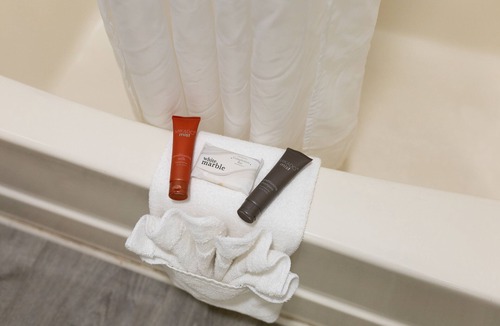 Lake George Hotel | Admiral Motel