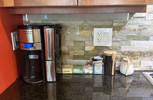 Eastsound Condo | Admiral's Suite - Spacious, Flagship Condo as you enter Eastsound