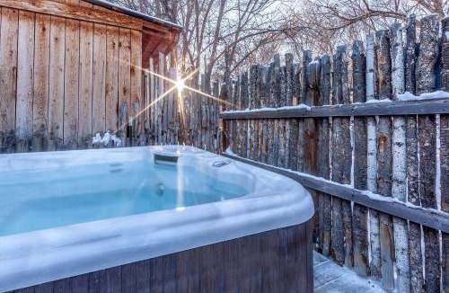 Taos Bed & Breakfast | Adobe and Pines Inn Bed and Breakfast