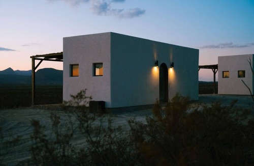Terlingua Villa | Adobe Arches - The Coyote