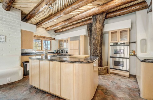 Broadmoor House | Adobe del Sur! Architectural Gem Near Broadmoor