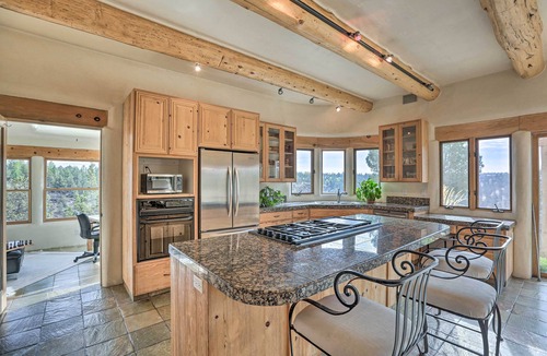 Redmond House | Adobe Home - River & Mtn Views w/Hot Tub!