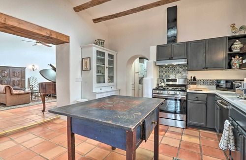 Downtown Santa Fe Cottage | Adobe House w/Patio - Walk to Dtwn Plaza & Shops!