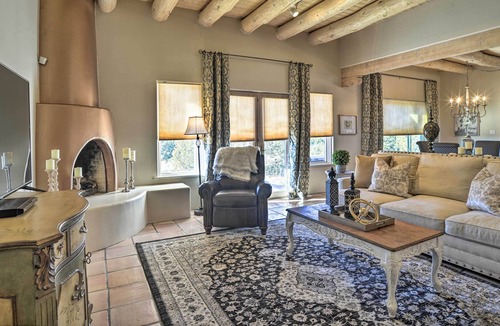 La Cienaga House | Adobe Retreat in Santa Fe w/ Deck & Mountain Views