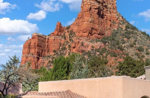 Oak Creek House | Adobe Village Inn Estate