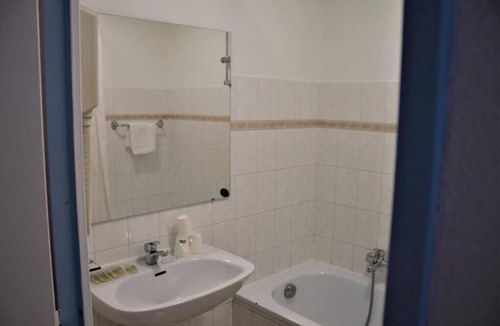 Le Cannet Hotel | Adonis Cannes - Hôtel Thomas