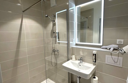 Signes Hotel | Adonis le Castellet